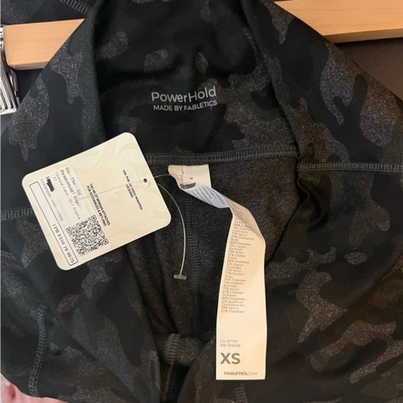 Powerhold On-The-Go High Waist Leggings w/ Pockets Gym Workout Sports Fabletics - Picture 5 of 5